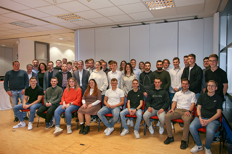 The 2023 trainees at the main plant in Aalen